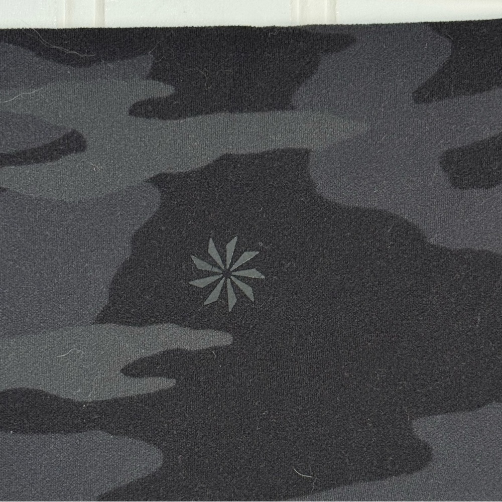 Athleta Salutation Camo Joggers Black & Gray Women’s Size XS - Picture 11 of 14
